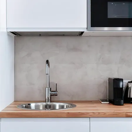 Hostini Como- Downtown *